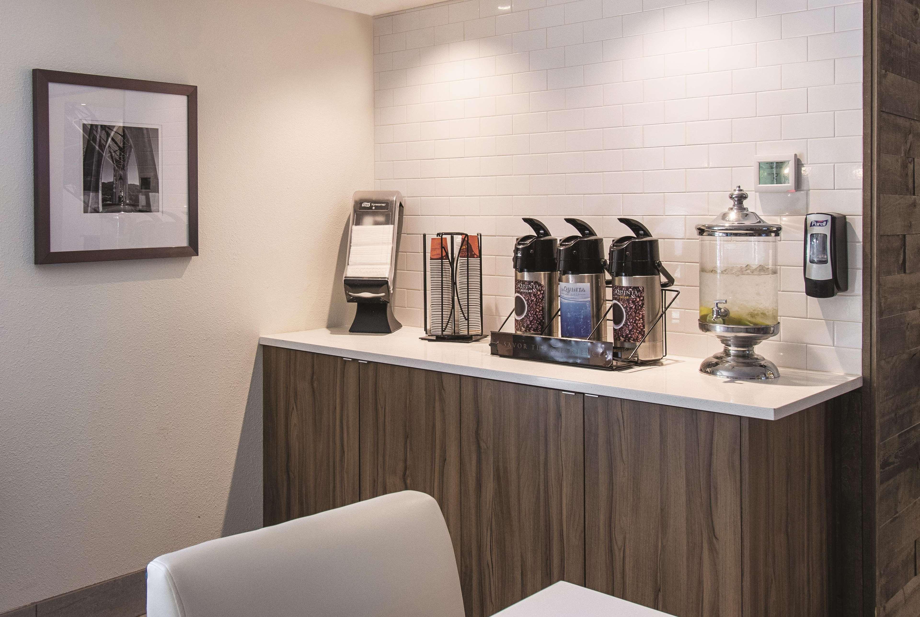 La Quinta By Wyndham Portland Nw Hotell Eksteriør bilde